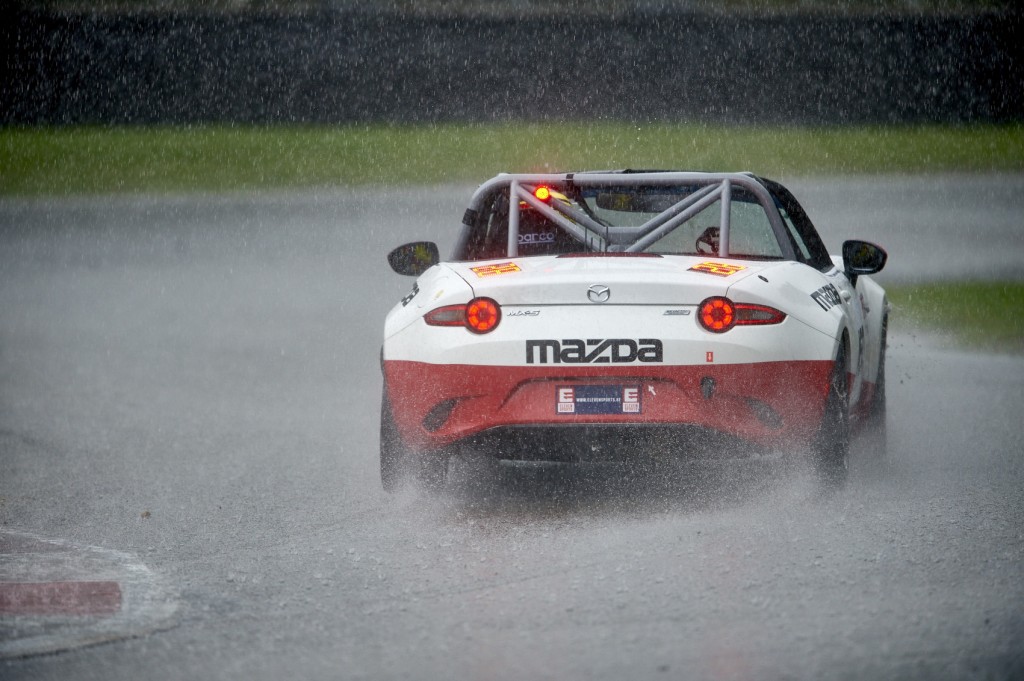 2017 EVENT: Zolder 24 Hours RACE TRACK: Circuit Zolder CAR: Mazda MX5 DRIVERS: Stéphane Lemeret, Xavier Daffe, Hans Dierickx, Antonio Da Palma Ferramacho, Maxime Pasture