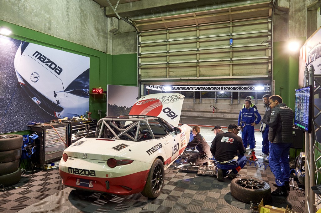 2017 EVENT: Zolder 24 Hours RACE TRACK: Circuit Zolder CAR: Mazda MX5 DRIVERS: Stéphane Lemeret, Xavier Daffe, Hans Dierickx, Antonio Da Palma Ferramacho, Maxime Pasture