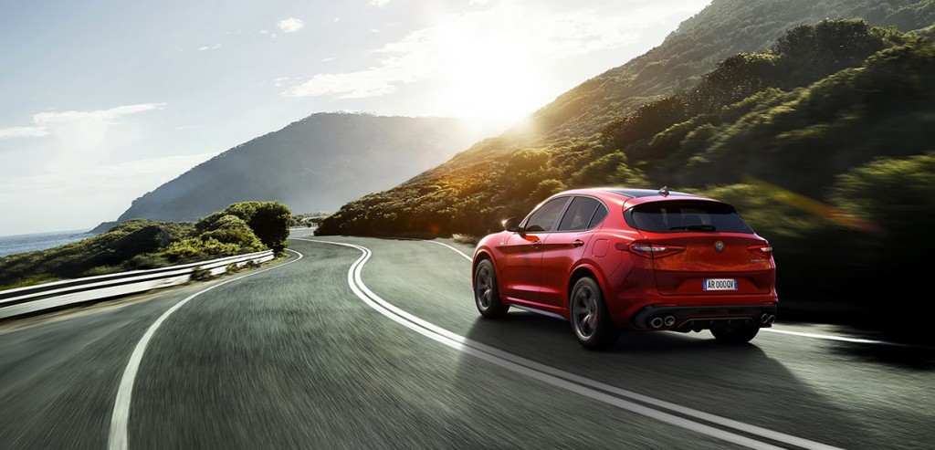 alfa-romeo-stelvio-rear