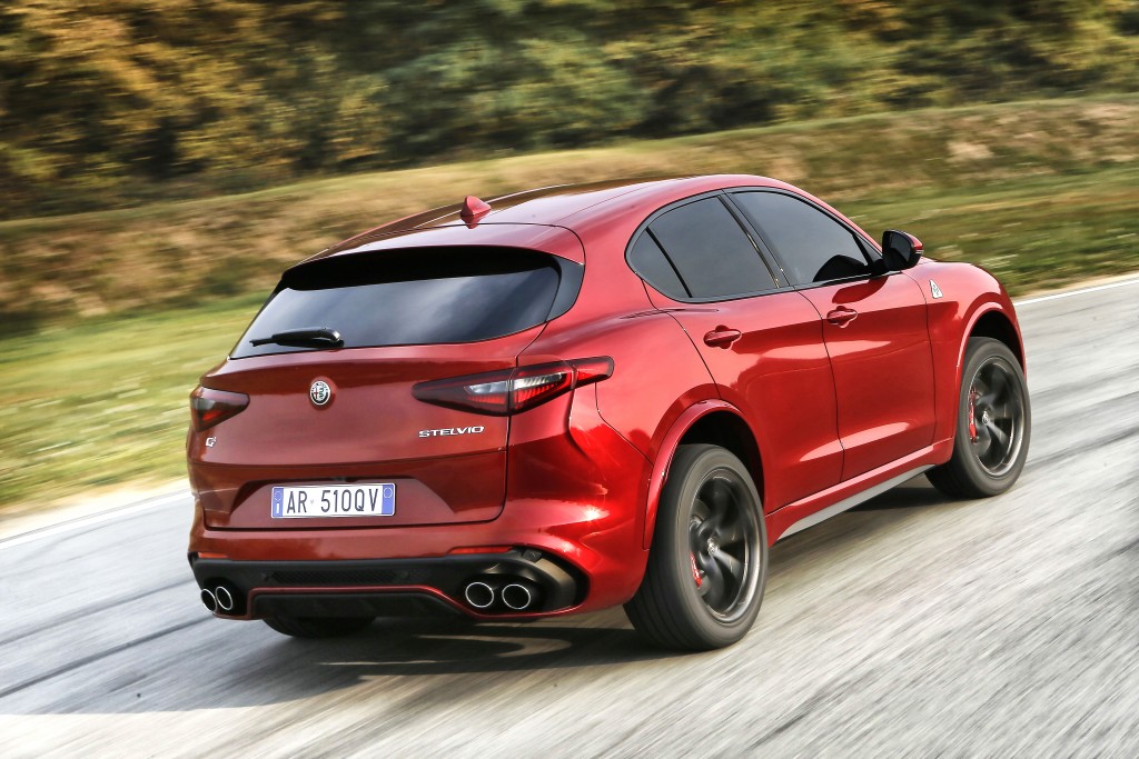 ALFA-ROMEO-STELVIO-QUADRIFOGLIO-PHOTO-2