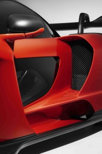 8625McLaren-Senna--side-intake-and-door-strake